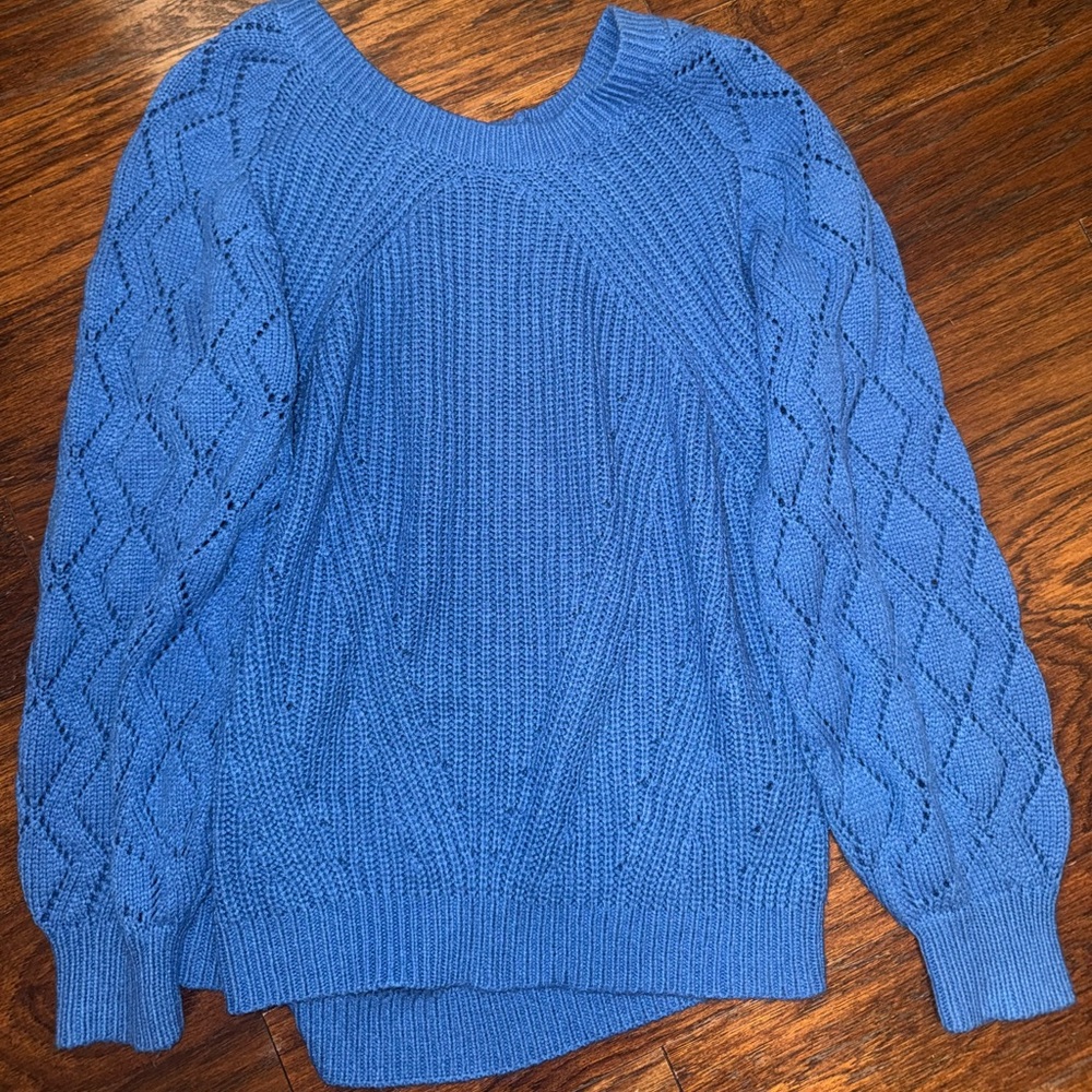 Blue knit sweater size L